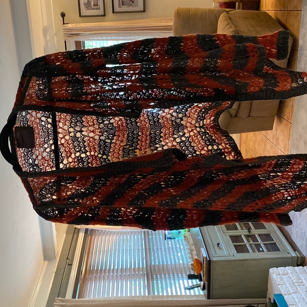 Excellent condition cardigan.